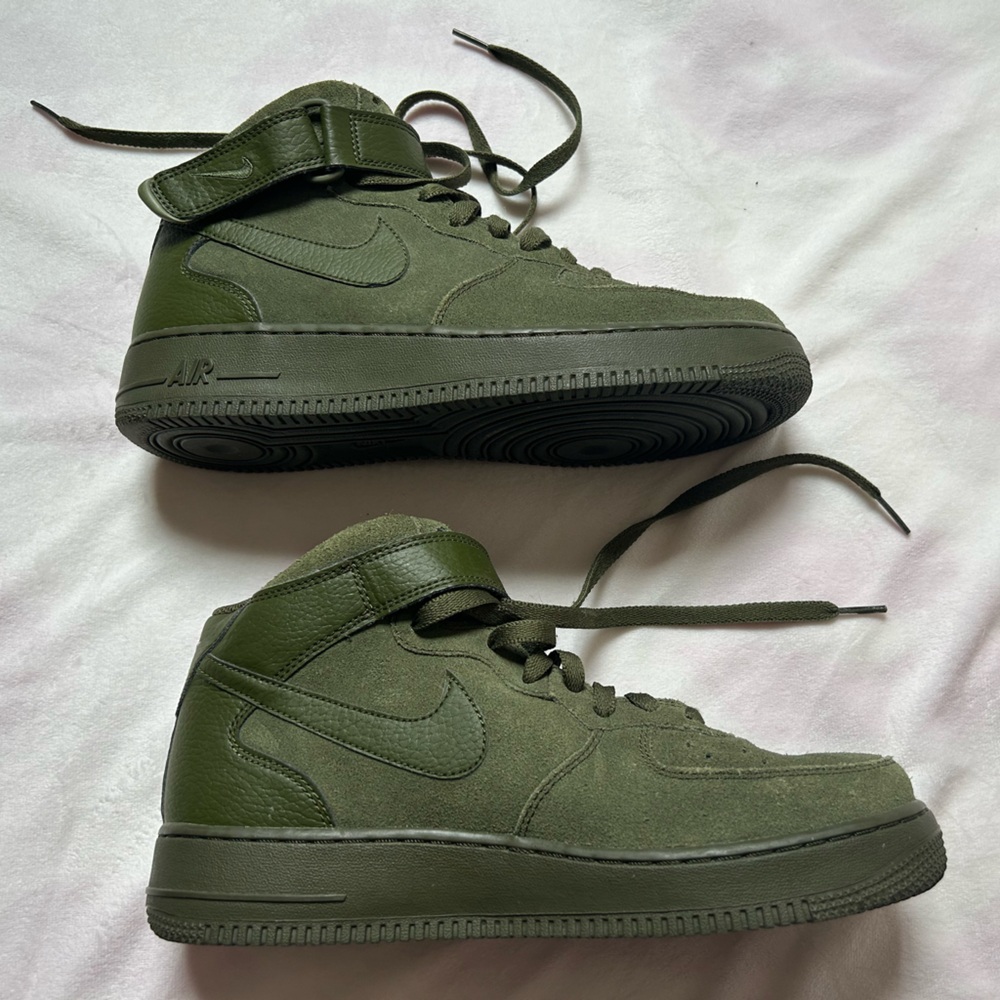 Nike Air Force 1 Mid Olive Green